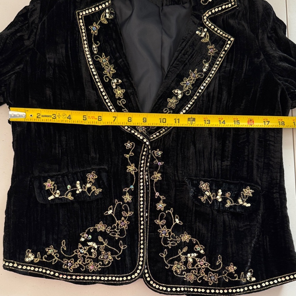 Katherine Barclay Holiday Embroidered Black Velvet Jacket size 8 NWT - Picture 12 of 13